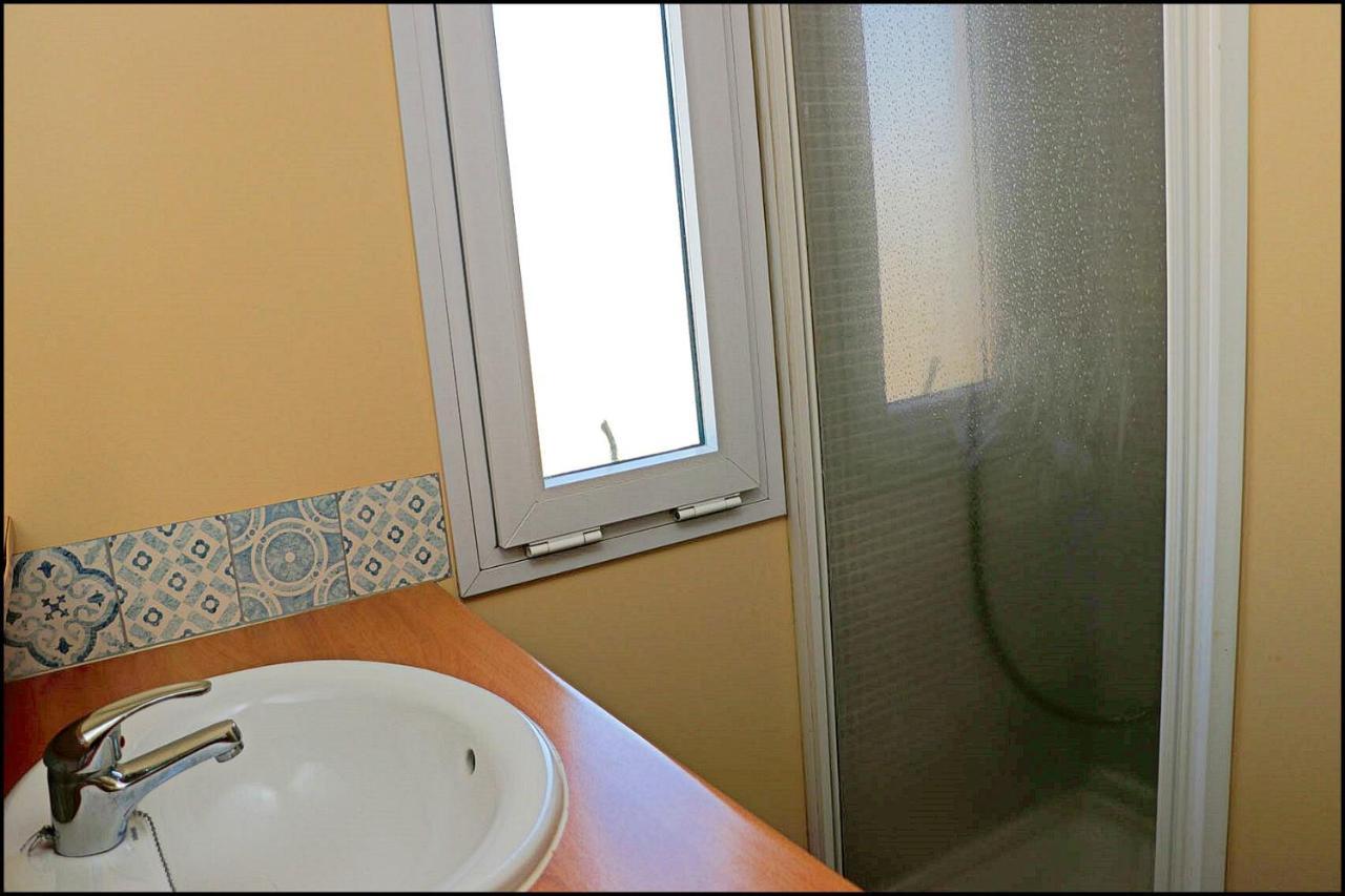 Bungalow Con Piscina Privada Conil De La Frontera Bagian luar foto